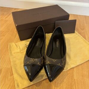 Louis Vuitton Black Patent and Brown Monogram Flats
